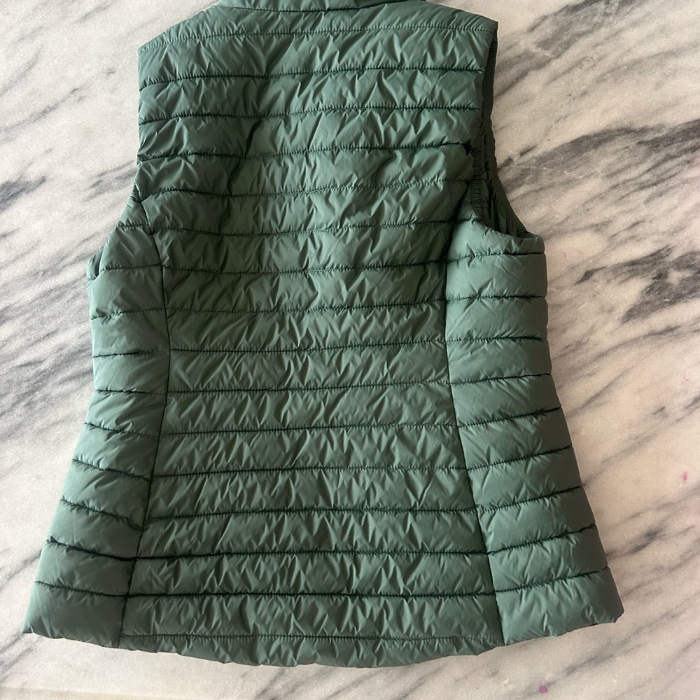 Old navy vest
